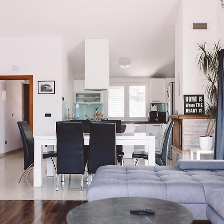 Accommodation Triton Lastovo 외부 사진