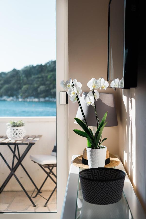 Accommodation Triton Lastovo 외부 사진